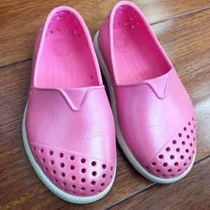 Native Verona Toddler C6 Pink Iridescent